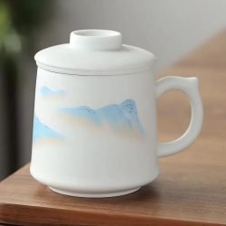 Cana ceai portelan cu filtru, design japonez munti in ceata, 400ml